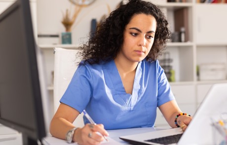 Adobestock 379828020 Beskuren Forum För Medicinska Sekreterare Journalskrivning Artikel